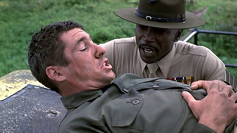 愛と青春の旅だち